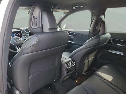 Certified 2026 Mercedes-Benz GLC 300 image 7