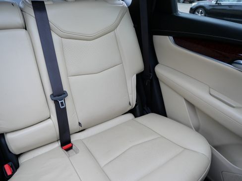 Used 2019 Cadillac XT5 Luxury AWD/4WD image 14