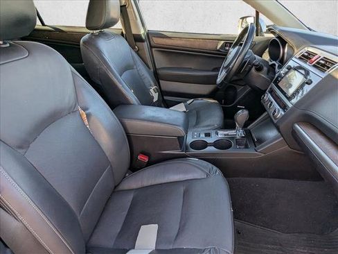 Used 2016 Subaru Outback 3.6R Limited image 21