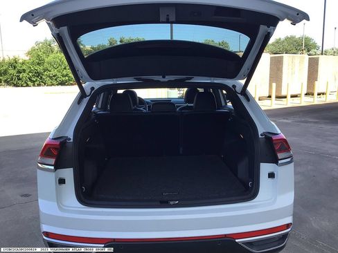 Used 2023 Volkswagen Atlas Cross Sport SEL AWD/4WD image 10