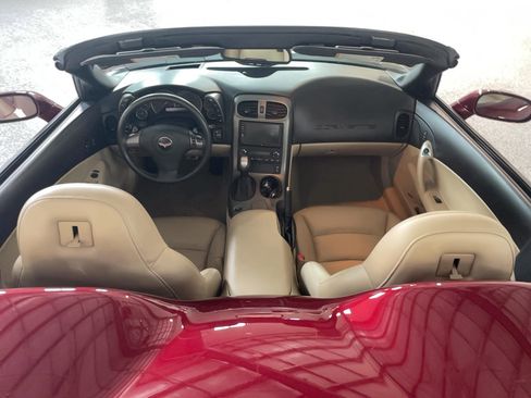 Used 2007 Chevrolet Corvette Convertible w/ Preferred Equipment Group RWD image 6
