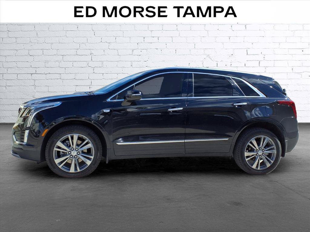 Used 2025 Cadillac XT5 Premium Luxury FWD image 2
