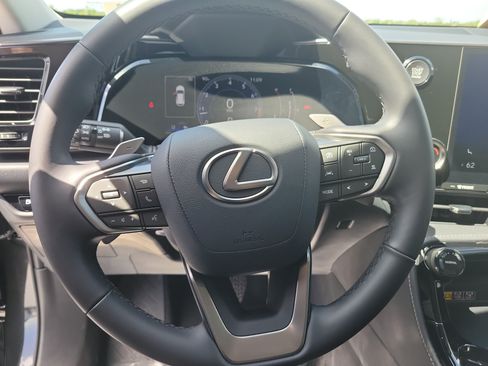Used 2025 Lexus NX 250 FWD w/ Accessory Package (K3) image 26