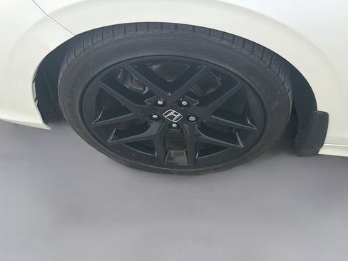 Used 2025 Honda Civic Sport image 33