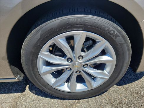 Used 2024 Chevrolet Malibu LT FWD image 6