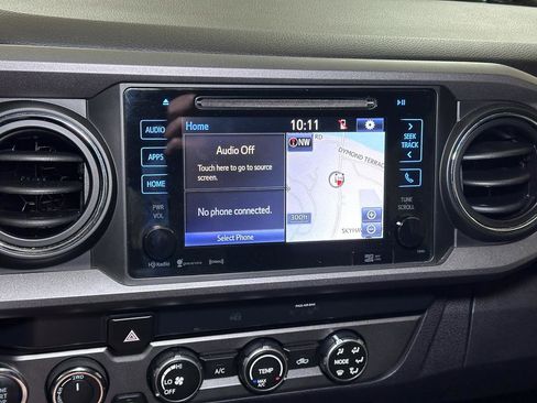 Used 2019 Toyota Tacoma TRD Off-Road image 35