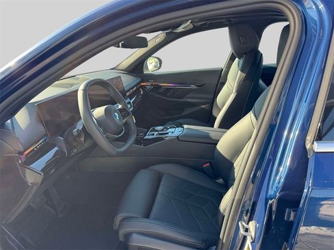 Certified 2024 BMW i5 eDrive40i w/ Convenience Package image 11