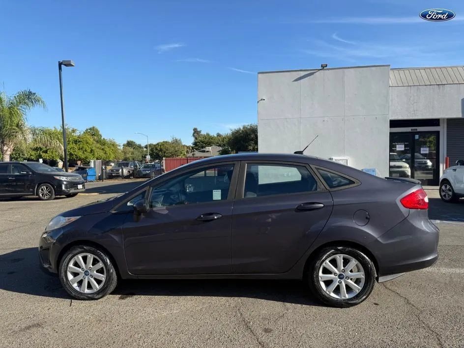 Used 2012 Ford Fiesta SE FWD image 7