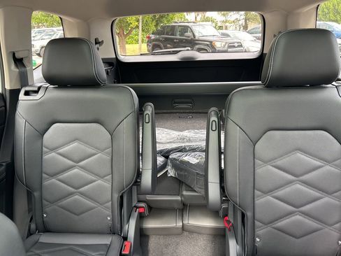 New 2026 Volkswagen Atlas SE image 14