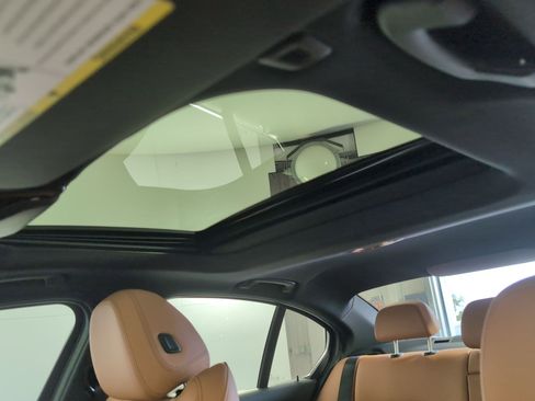 Used 2026 BMW 330i Sedan w/ M Sport Package image 12