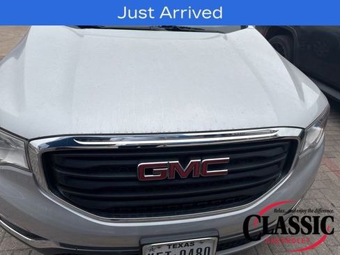 Used 2017 GMC Acadia SLE image 28