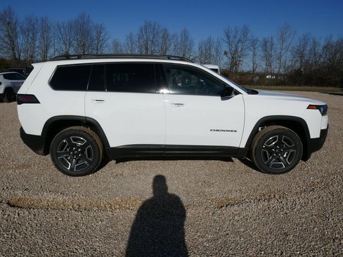 New 2026 Jeep Cherokee Laredo AWD/4WD image 3