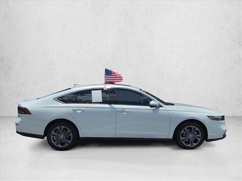 Used 2023 Honda Accord EX image 4