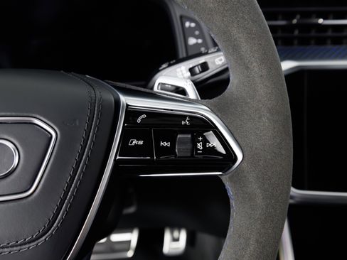 Used 2025 Audi RS 6 performance AWD/4WD image 23