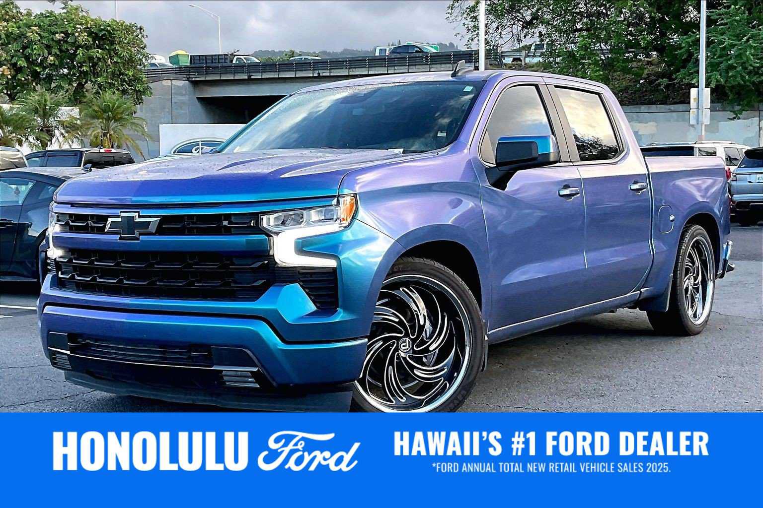 Used 2024 Chevrolet Silverado 1500 RST RWD image 1