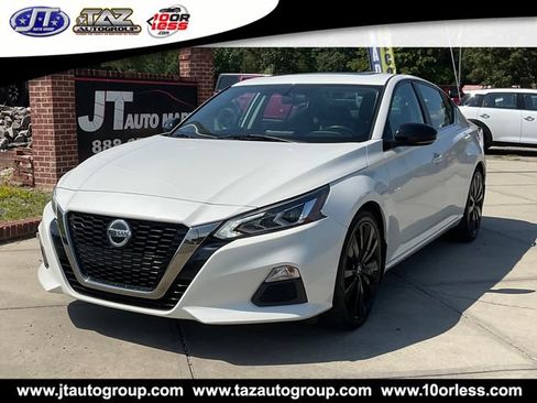 Used 2019 Nissan Altima 2.5 SR w/ SR Premium Package FWD image 3