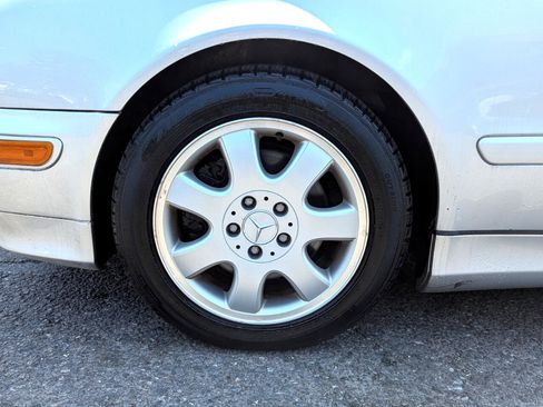 Used 2002 Mercedes-Benz CLK 320 Cabriolet image 45