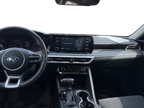 Used 2021 Kia K5 LXS image 11