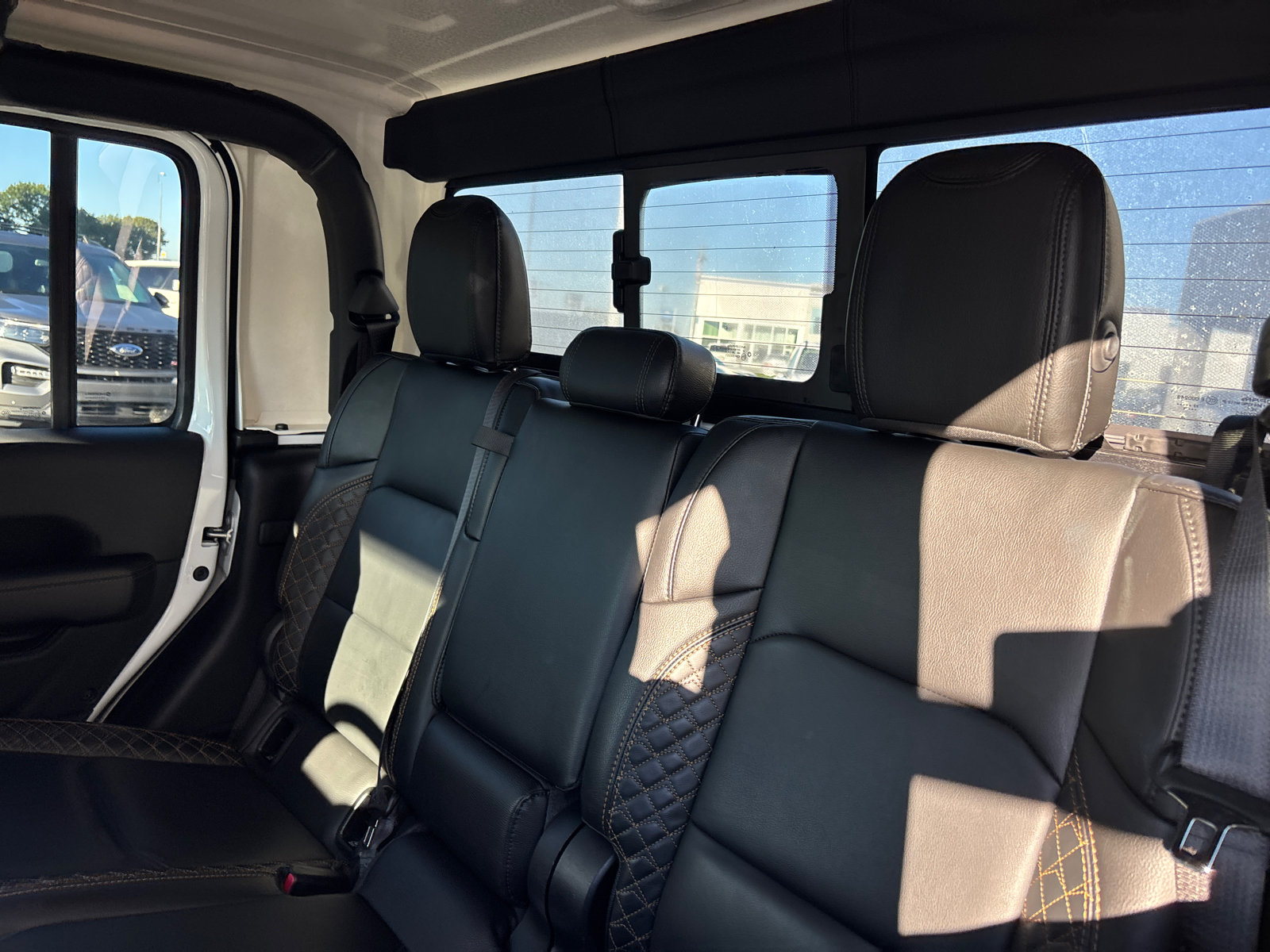 Used 2022 Jeep Gladiator Overland AWD/4WD image 24