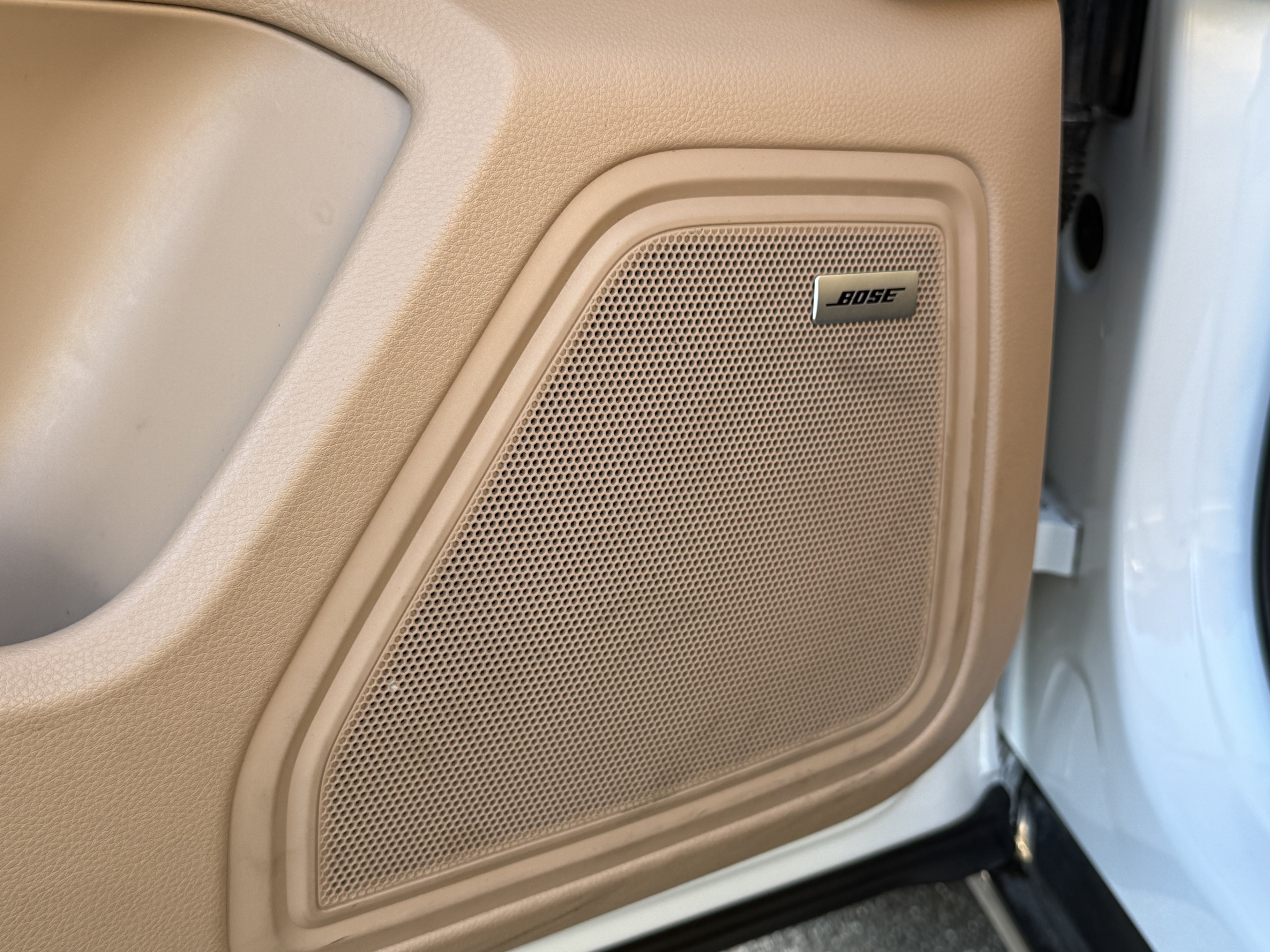 Certified 2023 Porsche Macan S AWD/4WD image 18