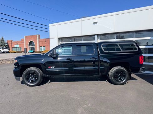 Used 2017 Chevrolet Silverado 1500 LTZ Z71 w/ Midnight Edition AWD/4WD image 2