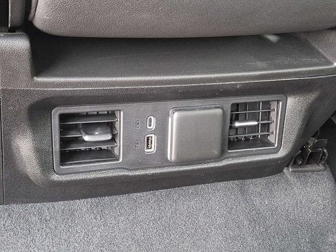 Used 2025 GMC Sierra 1500 SLT AWD/4WD image 11