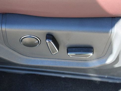 Used 2024 Ford Expedition Limited image 31