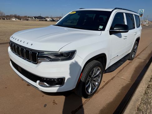 Used 2024 Jeep Wagoneer Series II w/ Premium Group I image 7