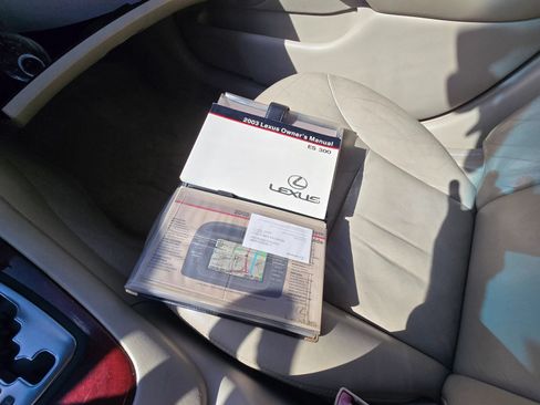 Used 2003 Lexus ES 330 FWD image 29