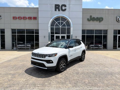 Used 2025 Jeep Compass Limited AWD/4WD image 1