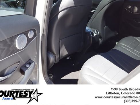 Used 2018 Mercedes-Benz GLC 300 4MATIC image 25