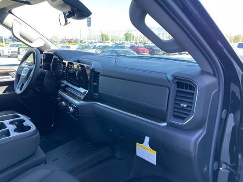 Certified 2026 GMC Sierra 1500 Elevation w/ Elevation Select Package AWD/4WD image 17