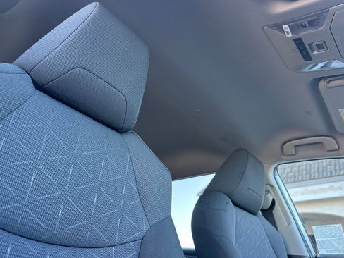 Used 2024 Toyota RAV4 XLE image 19