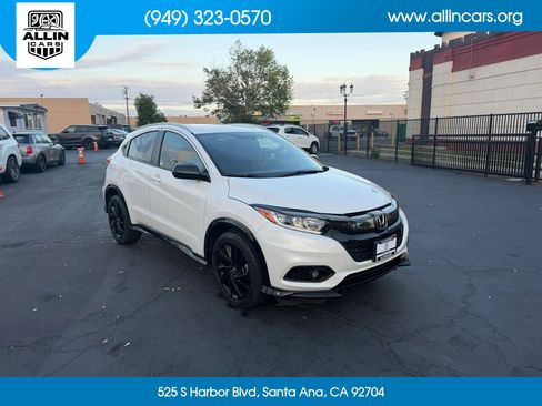Used 2021 Honda HR-V Sport image 3