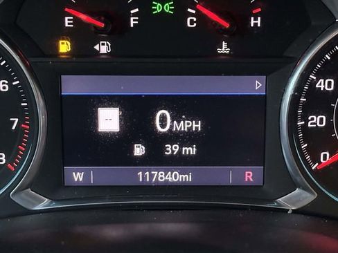 Used 2021 Chevrolet Traverse LT w/ LT Premium Package image 24