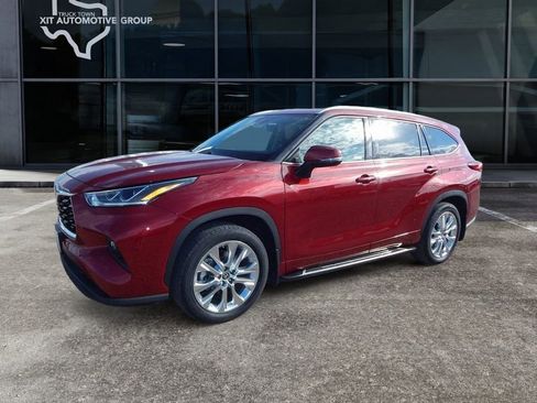 Used 2021 Toyota Highlander Limited image 8