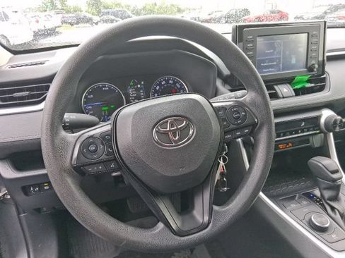 Used 2019 Toyota RAV4 LE w/ Carpet Mat Package AWD/4WD image 19
