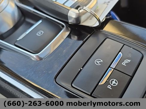 Used 2019 Ford Edge Titanium w/ Equipment Group 301A image 16