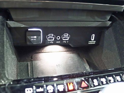 Used 2024 Jeep Grand Wagoneer Series III image 27