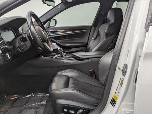 Used 2018 BMW M5 image 14