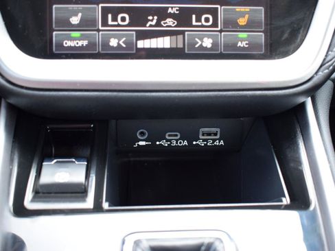 Used 2025 Subaru Legacy Premium AWD/4WD image 29