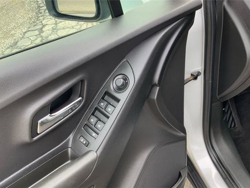 Used 2019 Chevrolet Trax LT image 20