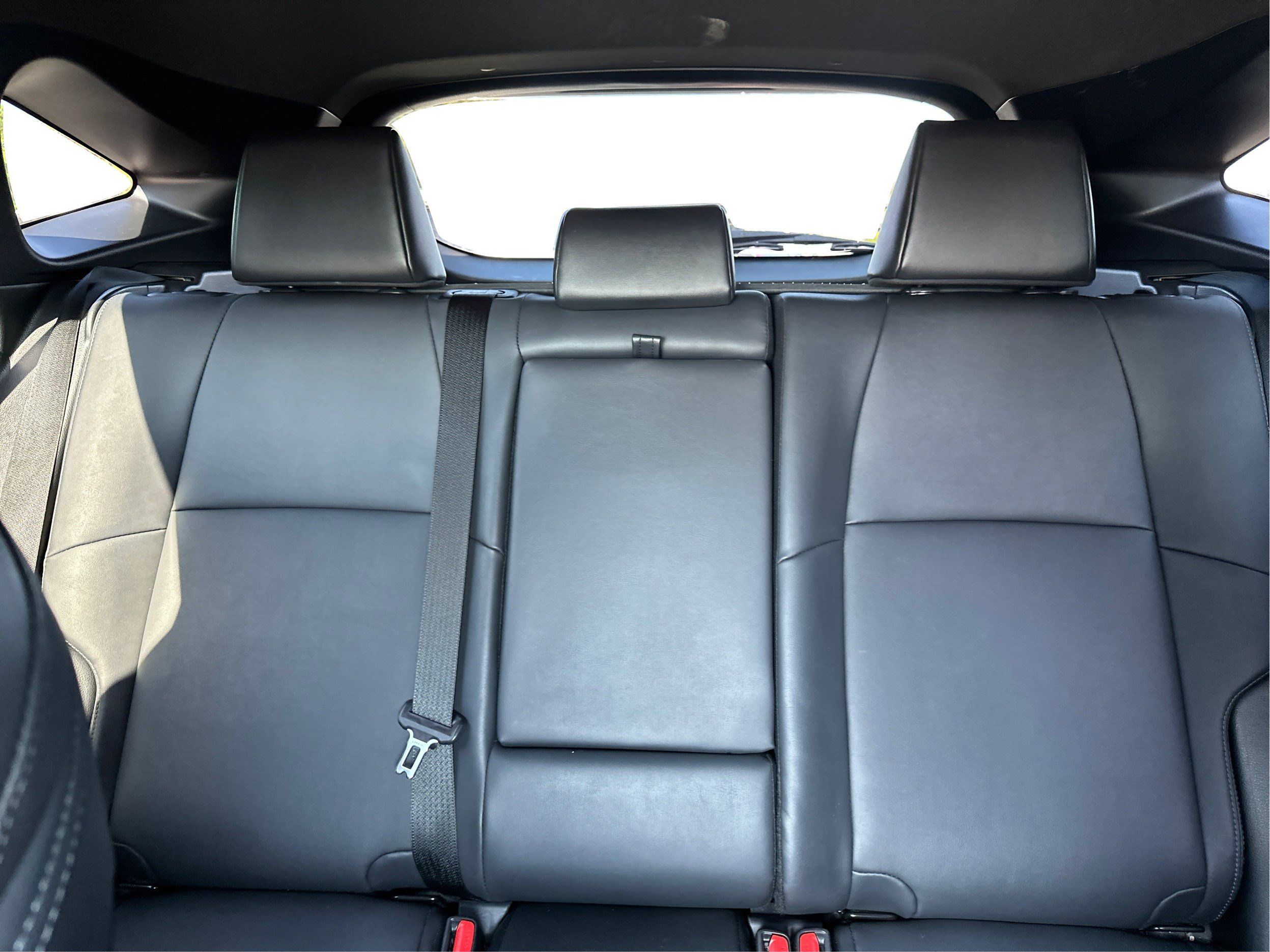 Used 2023 Toyota Venza XLE AWD/4WD image 13