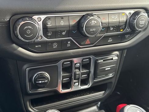 New 2026 Jeep Gladiator Sport image 18