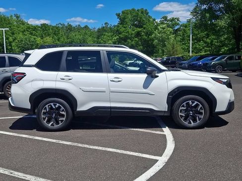 Certified 2025 Subaru Forester Premium AWD/4WD image 7
