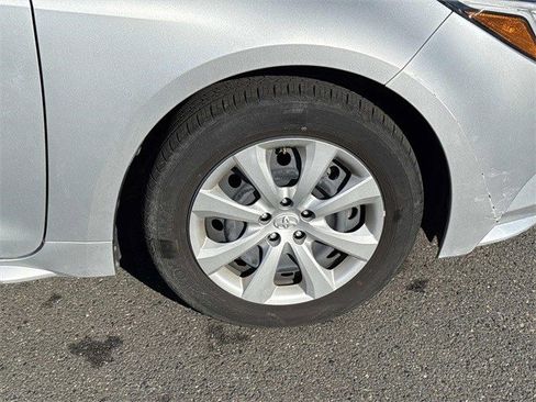 Used 2023 Toyota Corolla LE image 7