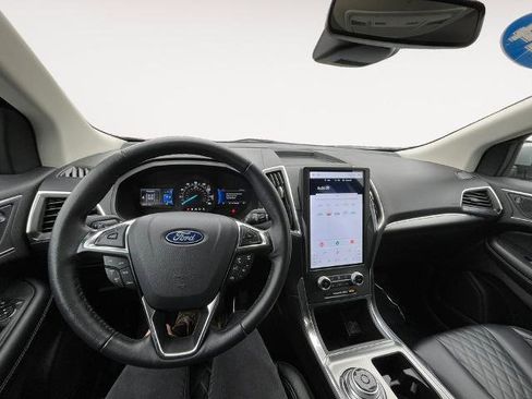 Certified 2024 Ford Edge Titanium AWD/4WD image 10