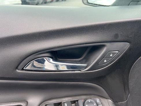 Used 2020 Chevrolet Equinox LT image 26