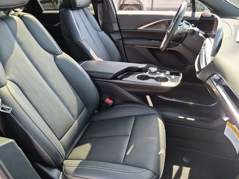 Used 2026 Cadillac Lyriq Sport AWD/4WD image 21