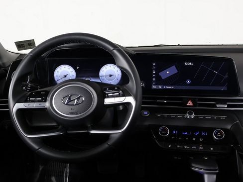 Used 2023 Hyundai Elantra SEL w/ Convenience Package image 29